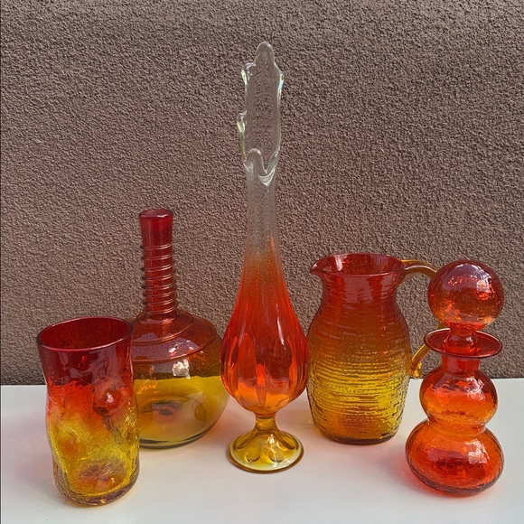 Viking Amberina 15.5” Swung Vase 6 Petal Mid Century Art Glass - Picture 12 of 12